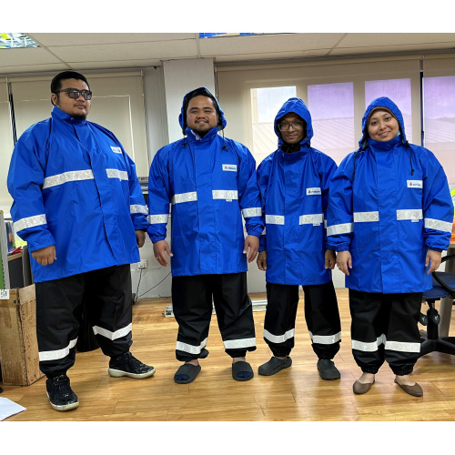 tritech-personnels-in-reflective-rainwear